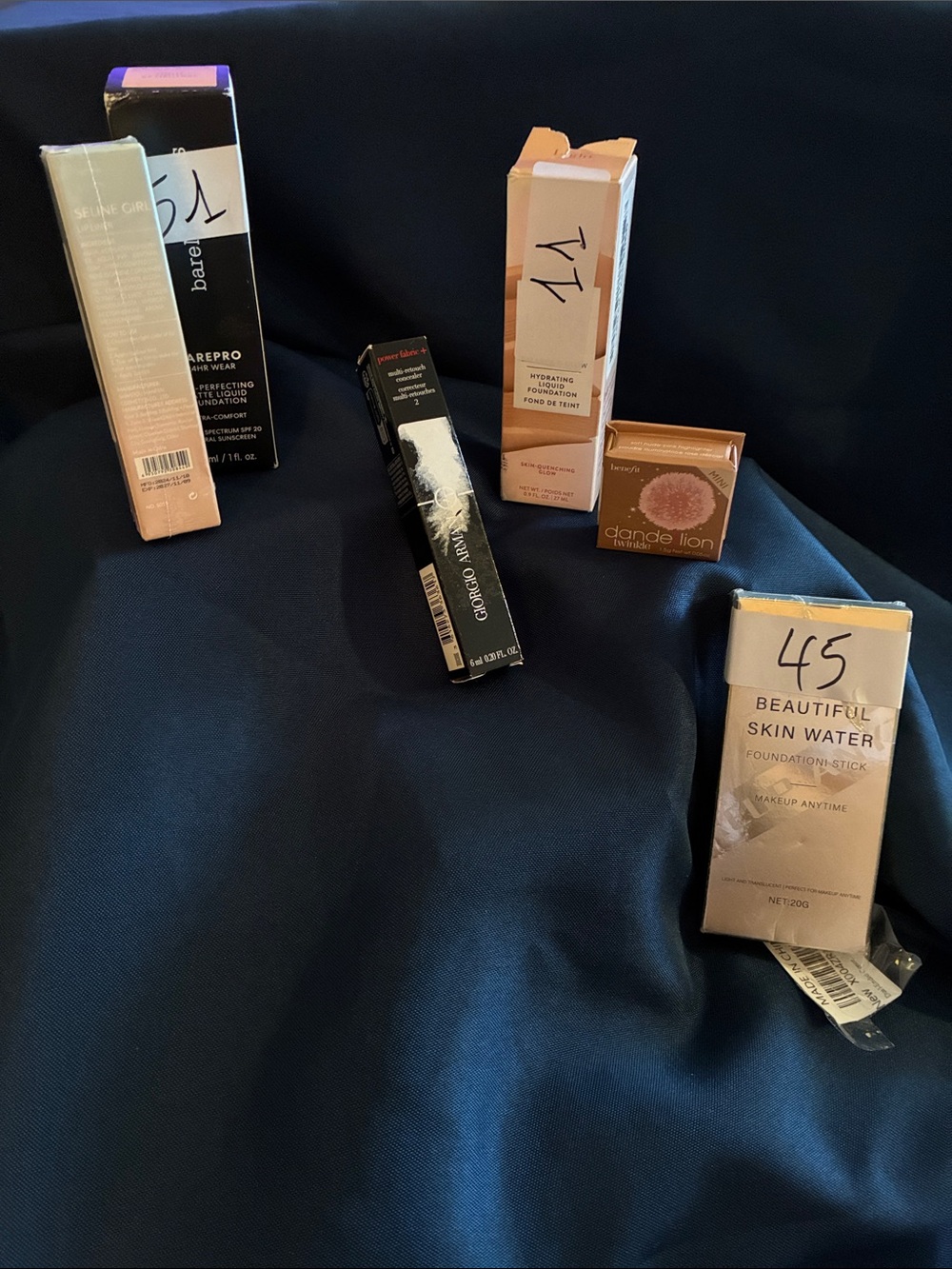 New - Assorted Brand Box Lot - 6 pieces- Foundation, Concealer, Highlighter, Lip